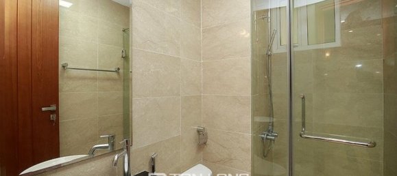 Apartamento de 3 dormitorios en Tay Ho, Vietnam No. 773 11