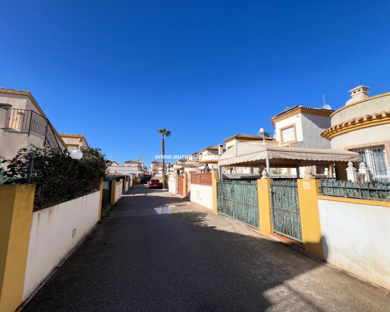 2 Schlafzimmer Haus in Guardamar del Segura, Spain, Nr. 28915