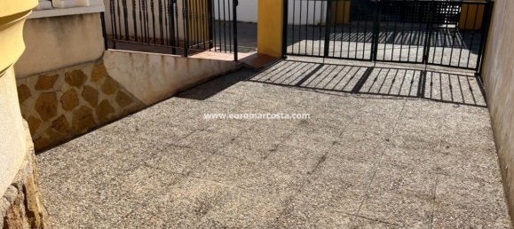 2 Schlafzimmer Haus in Guardamar del Segura, Spain, Nr. 28915 4