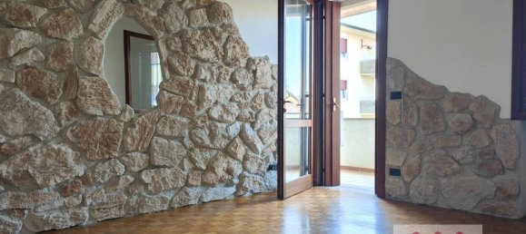 3 Schlafzimmer Villa in Torri di Quartesolo, Italy, Nr. 324372 17