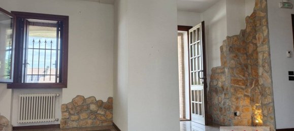 3 Schlafzimmer Villa in Torri di Quartesolo, Italy, Nr. 324372 16