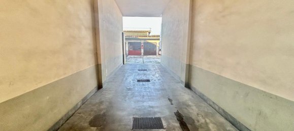  مرآب في Turin, Italy 30متر مربع رقم 41237 2