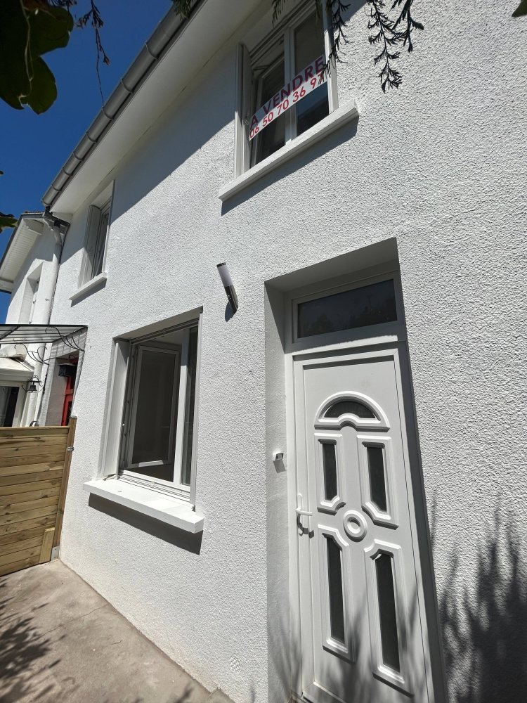 Apartamento de 2 dormitorios en Enghien-les-Bains, France No. 333916