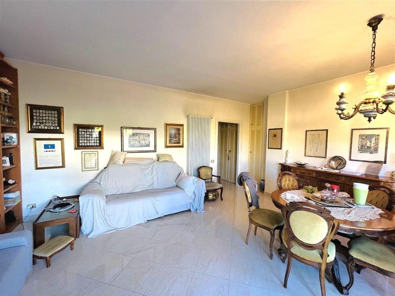 6غرفة شقة في Massa, Italy رقم 178907