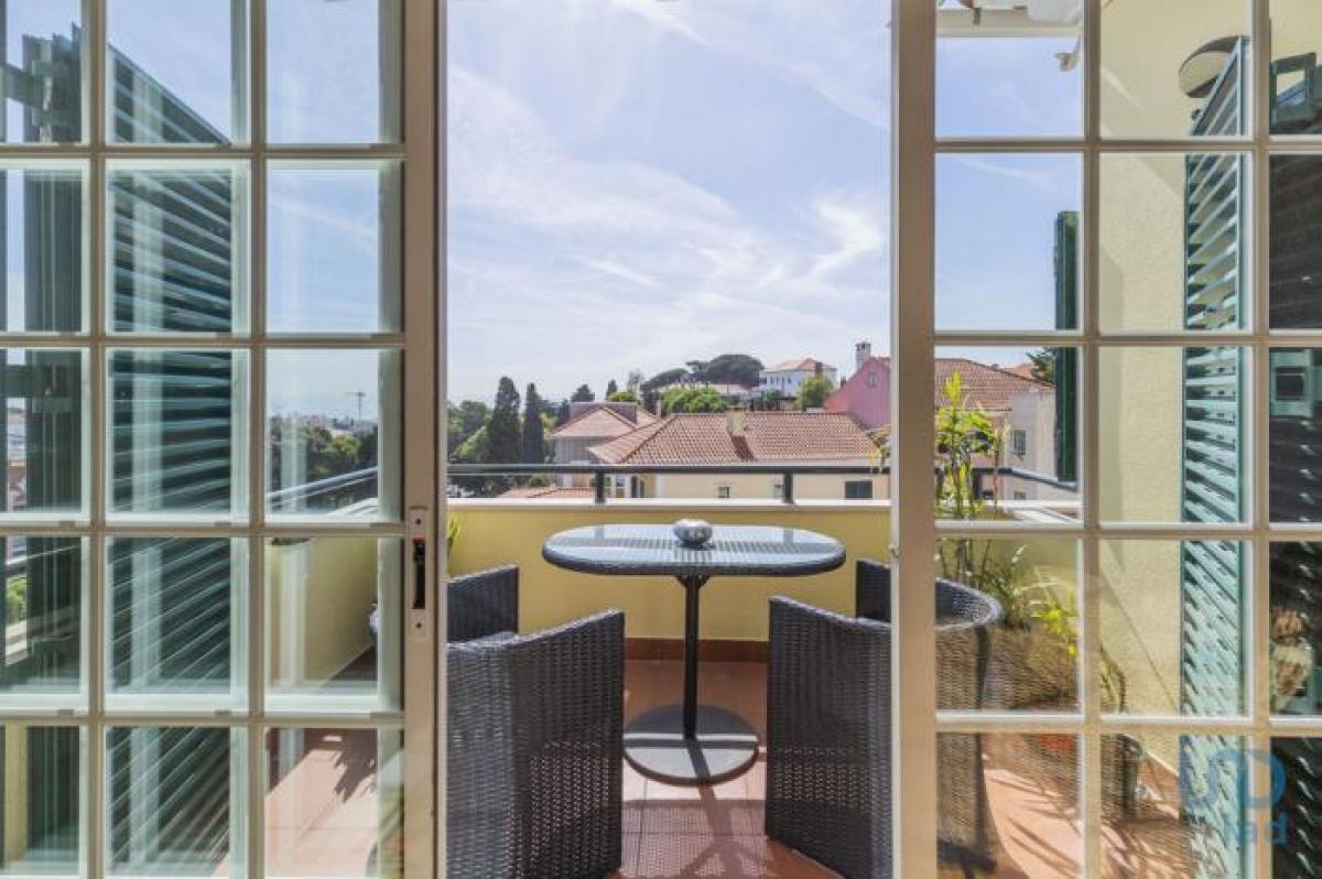 Квартира с 3 спальнями в Кашкайш, Португалия № 2476