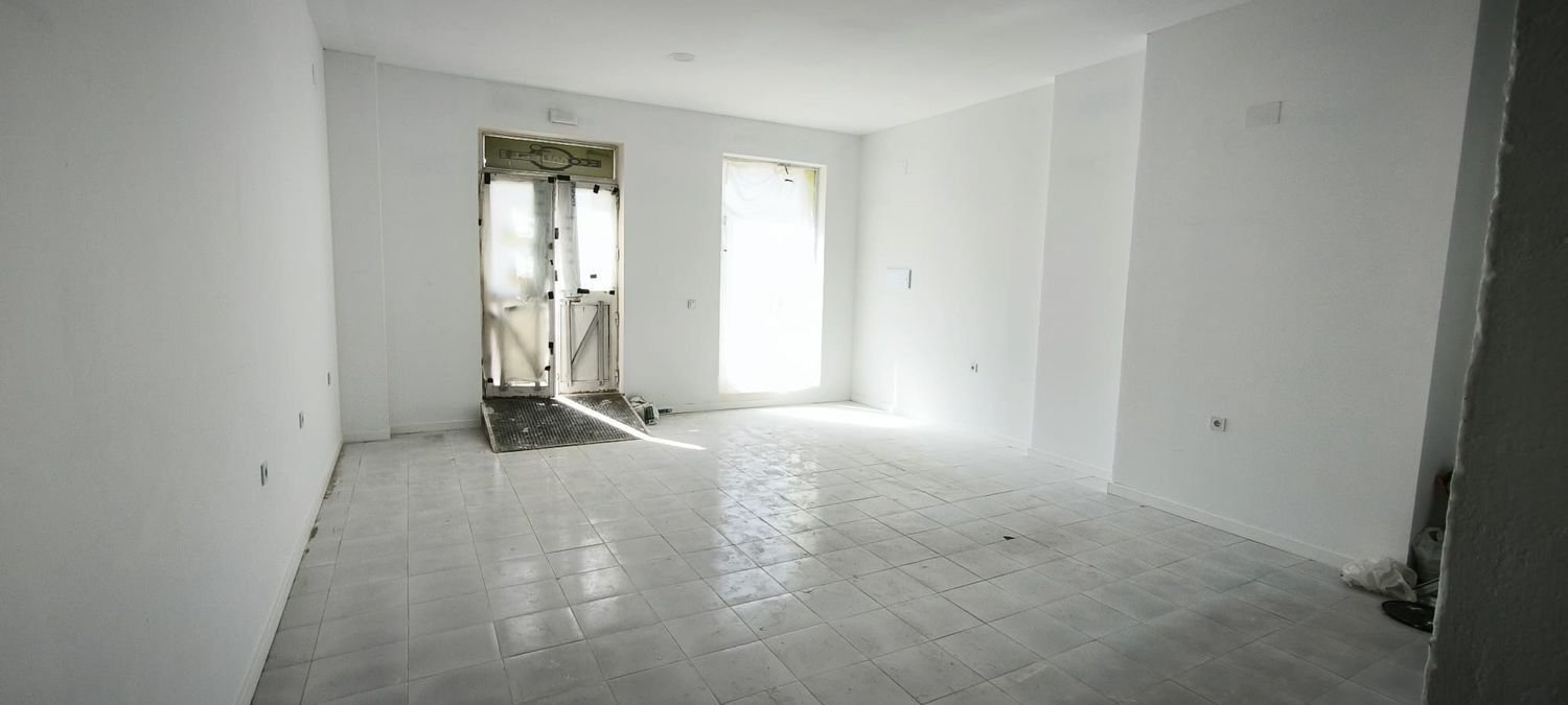 95m² Commercial property in Jerez de la Frontera, Spain No. 150200