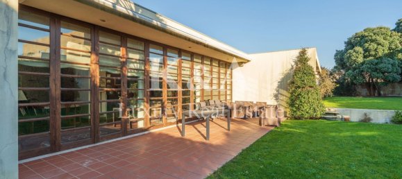 5 bedrooms House in Matosinhos, Portugal No. 122129 3