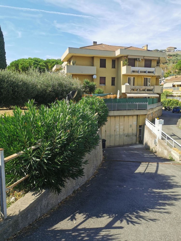 5 chambres Appartement à Imperia, Italy No. 342920