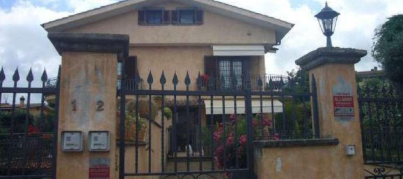 6 rooms House in Rocca di Papa, Italy No. 189677 4