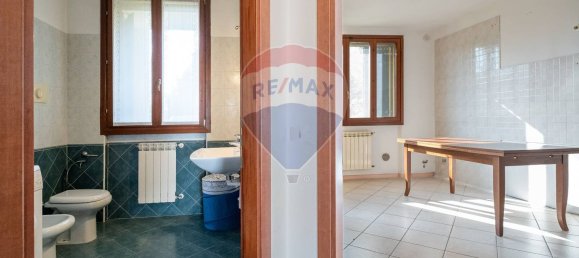 3 bedrooms Apartment in Vanzago, Italy No. 358036 9