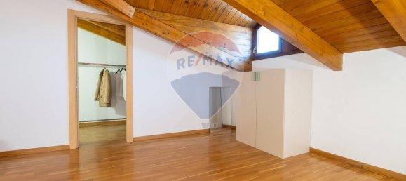 3 bedrooms Apartment in Vanzago, Italy No. 358036 17