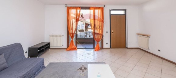 3 bedrooms Apartment in Vanzago, Italy No. 358036 4