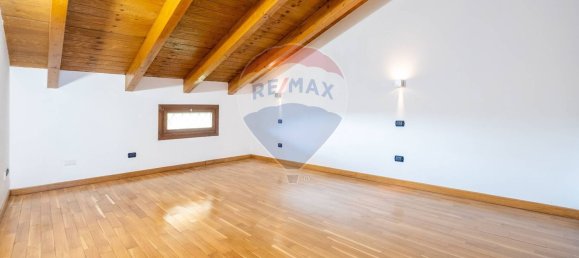 3 bedrooms Apartment in Vanzago, Italy No. 358036 23