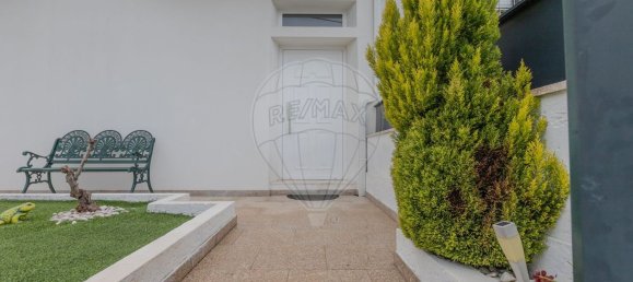 5 bedrooms House in Paredes, Portugal No. 25097 4