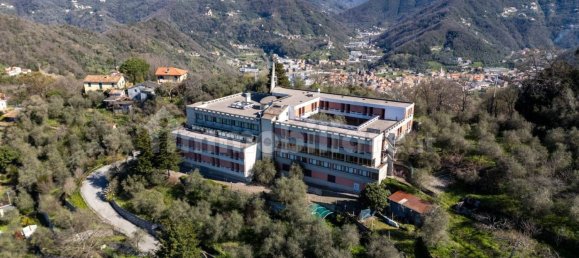 5 rooms Building in Leivi, Italy No. 39194 47