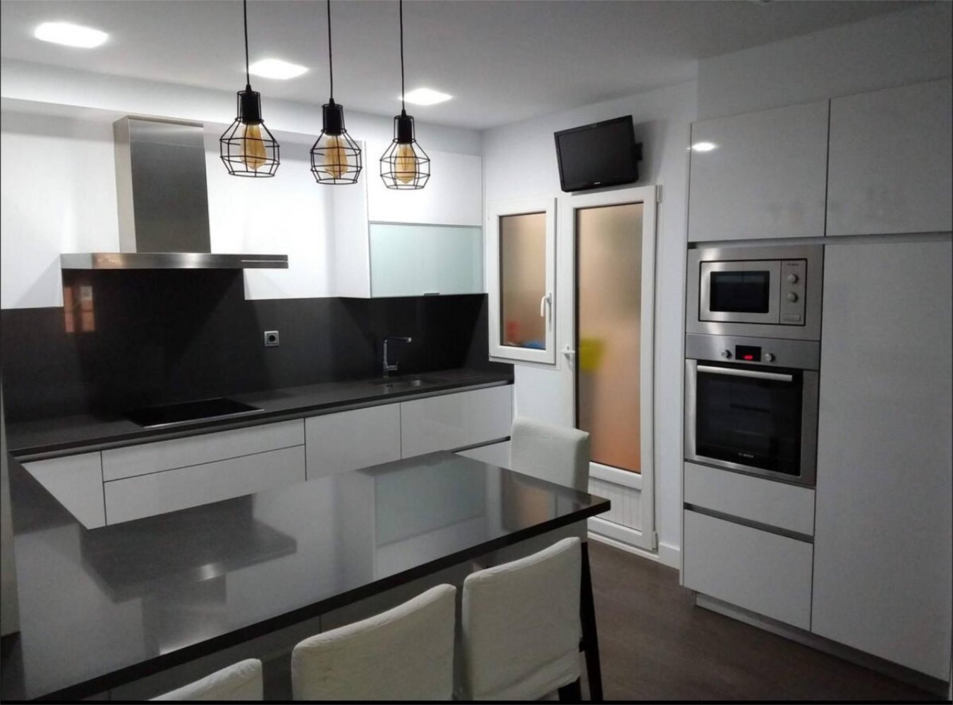 Квартира с 4 спальнями в Марин, Испания № 198820