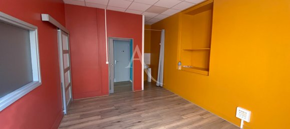 Gebäude in Saint-Laurent-sur-Saone, France 356m², Nr. 185893 3