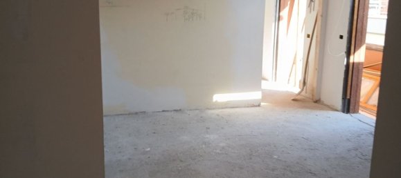 3 rooms Apartment in Florence, Italy No. 195422 11