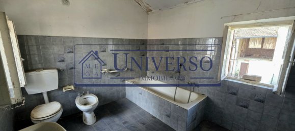 2 Schlafzimmer Haus in Pinarolo Po, Italy, Nr. 359524 6