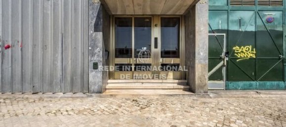 2 bedrooms Apartment in Lisbon, Portugal No. 202702 16