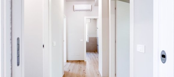 4 Schlafzimmer Wohnung in Sassuolo, Italy, Nr. 372269 10