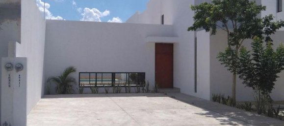 Casa de 3 dormitorios en Mérida, Mexico No. 37113 2