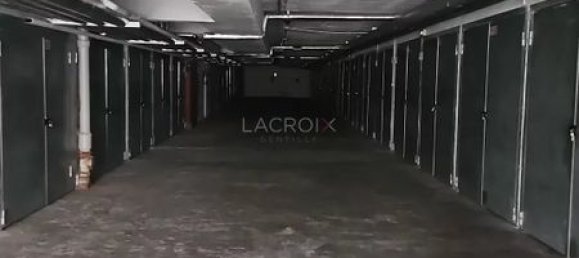 Parking à Gentilly, France No. 292981 3