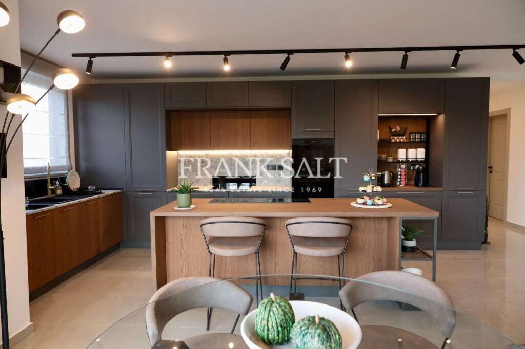 3 bedrooms Apartment in Marsaxlokk, Malta No. 11382