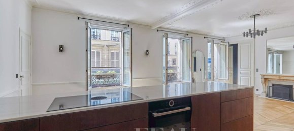 3 bedrooms Apartment in Paris, France No. 175145 5