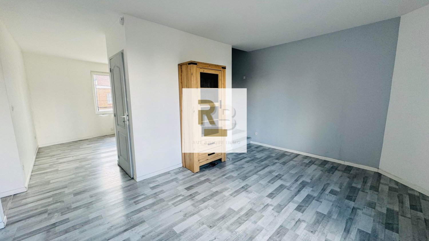 Gebäude in Lens, France 260m², Nr. 66307