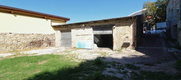 1-salle Entrepôt à San Benedetto del Tronto, Italy No. 314482 13