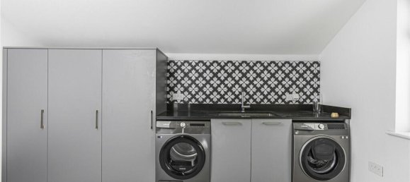 5 bedrooms House in Brookmans Park, United Kingdom No. 6521 5