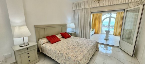 4 bedrooms Townhouse in Estepona, Spain No. 155727 12