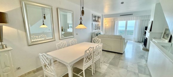 4 bedrooms Townhouse in Estepona, Spain No. 155727 2