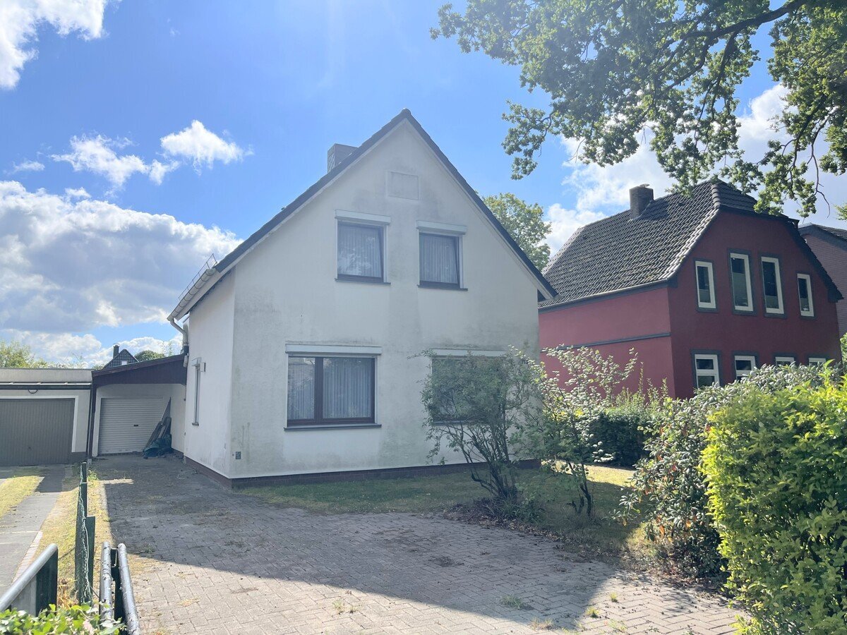 5 rooms House in Bremen, Germany No. 339318