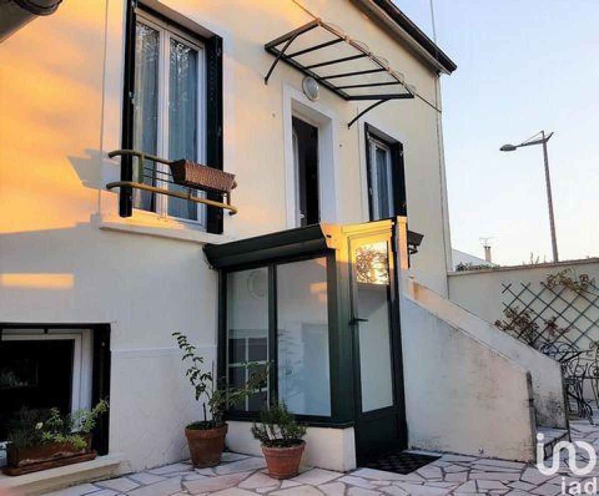 3 bedrooms House in Houilles, France No. 28971