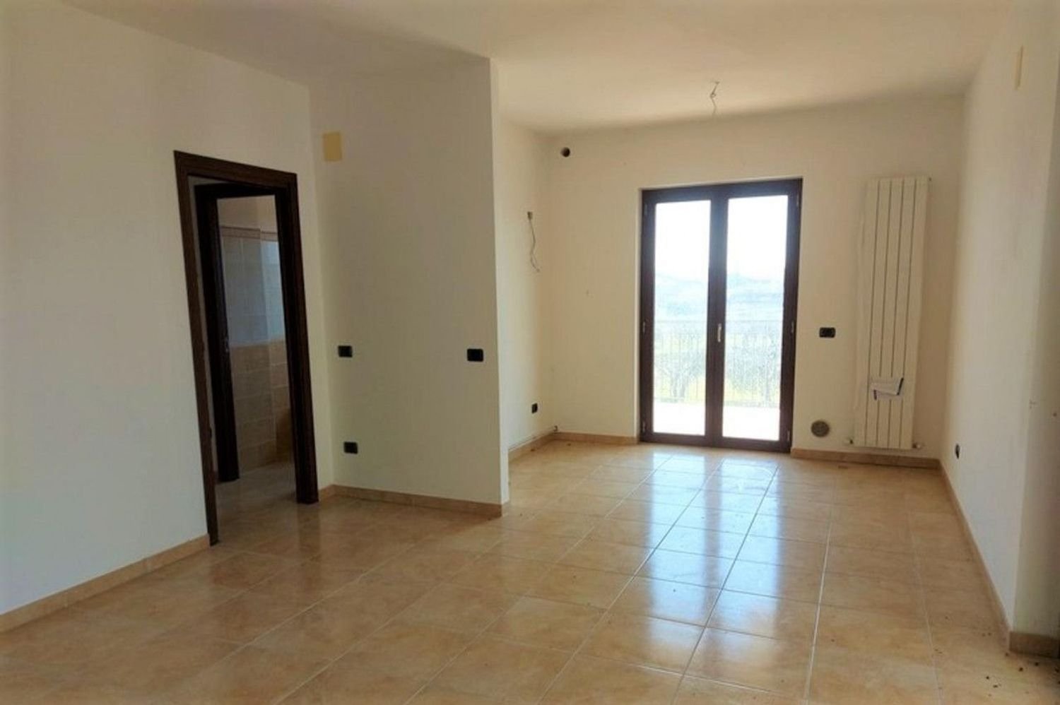 Büro in Sant'Egidio alla Vibrata, Italy 151m², Nr. 370772