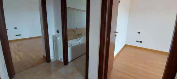 Büro in Sant'Egidio alla Vibrata, Italy 151m², Nr. 370772 10