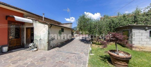 2 bedrooms Villa in Pescia, Italy No. 292083 32
