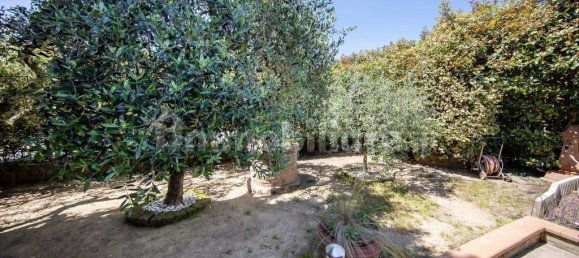 2 bedrooms Villa in Pescia, Italy No. 292083 34