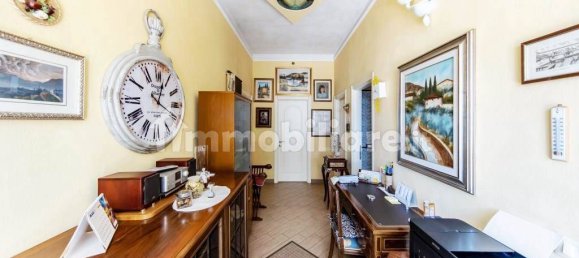 2 bedrooms Villa in Pescia, Italy No. 292083 11