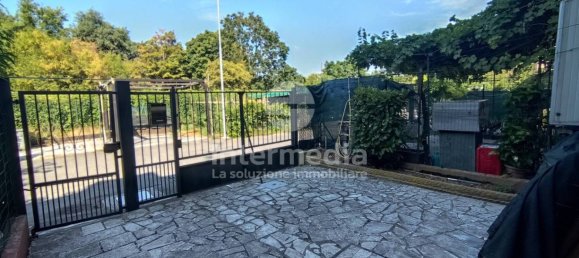 2 bedrooms Villa in Brescia, Italy No. 291195 9