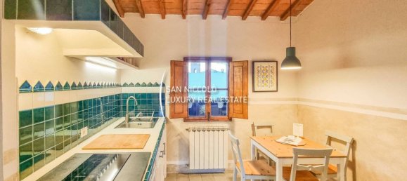 1 bedroom Apartment in Florence, Italy No. 196294 5