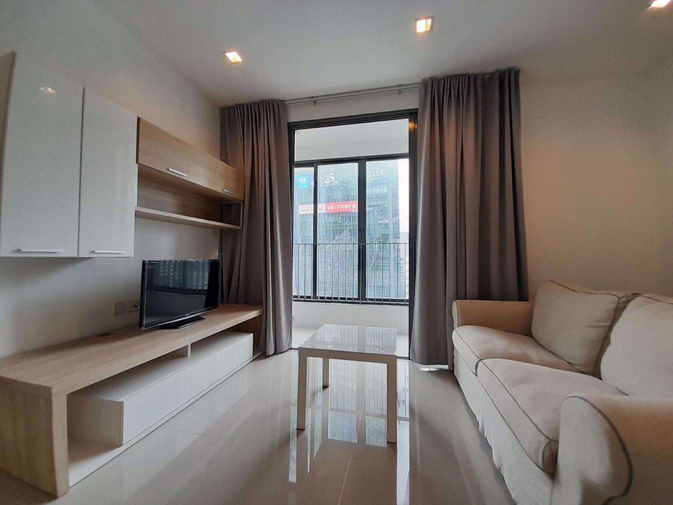 2 bedrooms Condo in Huai Khwang, Thailand No. 4560