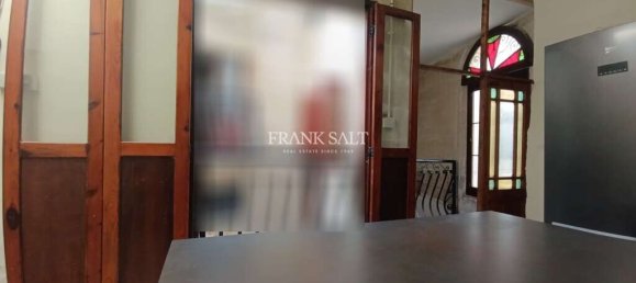 Дом с 4 спальнями в Корми, Мальта № 2063 6