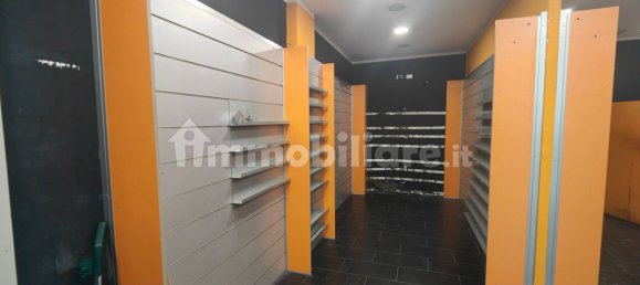 Propiedad comercial de 1 habitación en Tivoli, Italy No. 273667 2