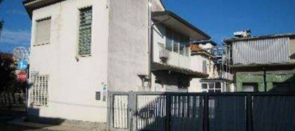 2700m² Warehouse in Lentate sul Seveso, Italy No. 305351 3