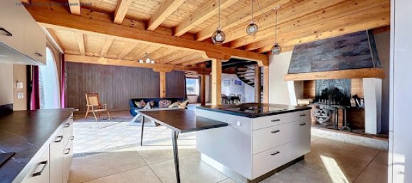 5 bedrooms House in Isere, France No. 197411 3