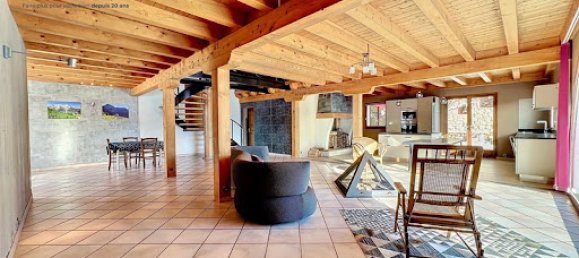 5 bedrooms House in Isere, France No. 197411 2