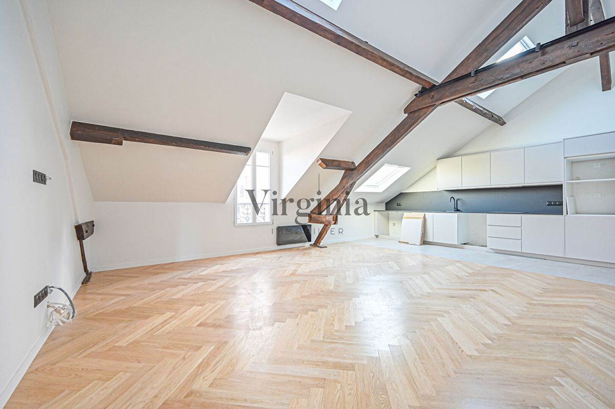 3 bedrooms Apartment in Charenton-le-Pont, France No. 180894